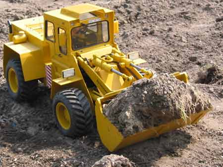 leicht überfüllt die Schaufel